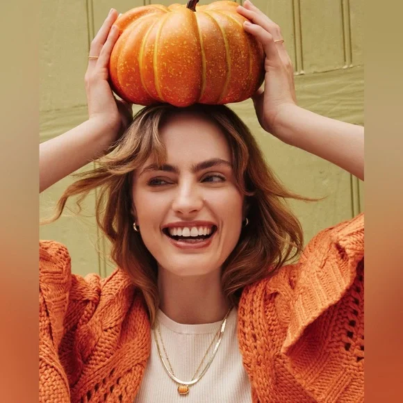 NWT Kendra Scott Pumpkin Short Pendant Necklace - Picture 4 of 10